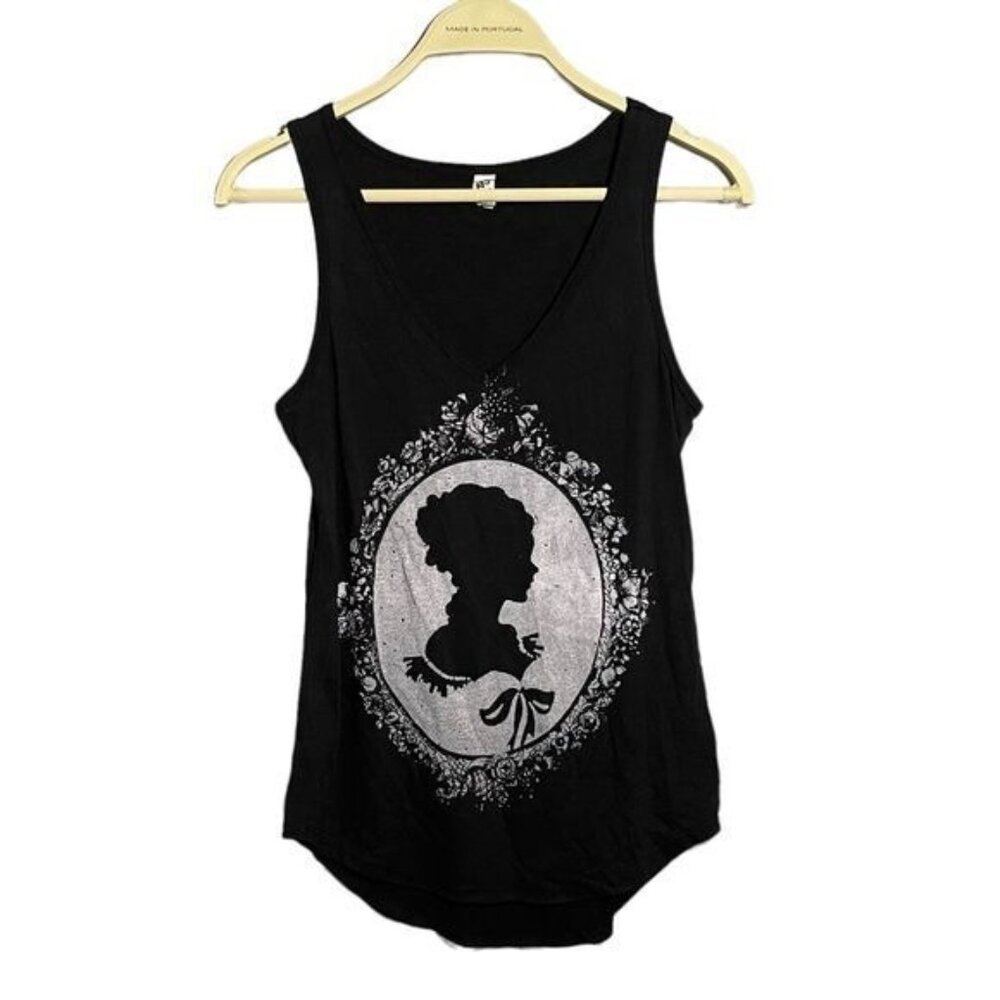 Princess Bella Tank Top Sleeveless Women Size S Vneck Cameo Victorian Lady Girl
